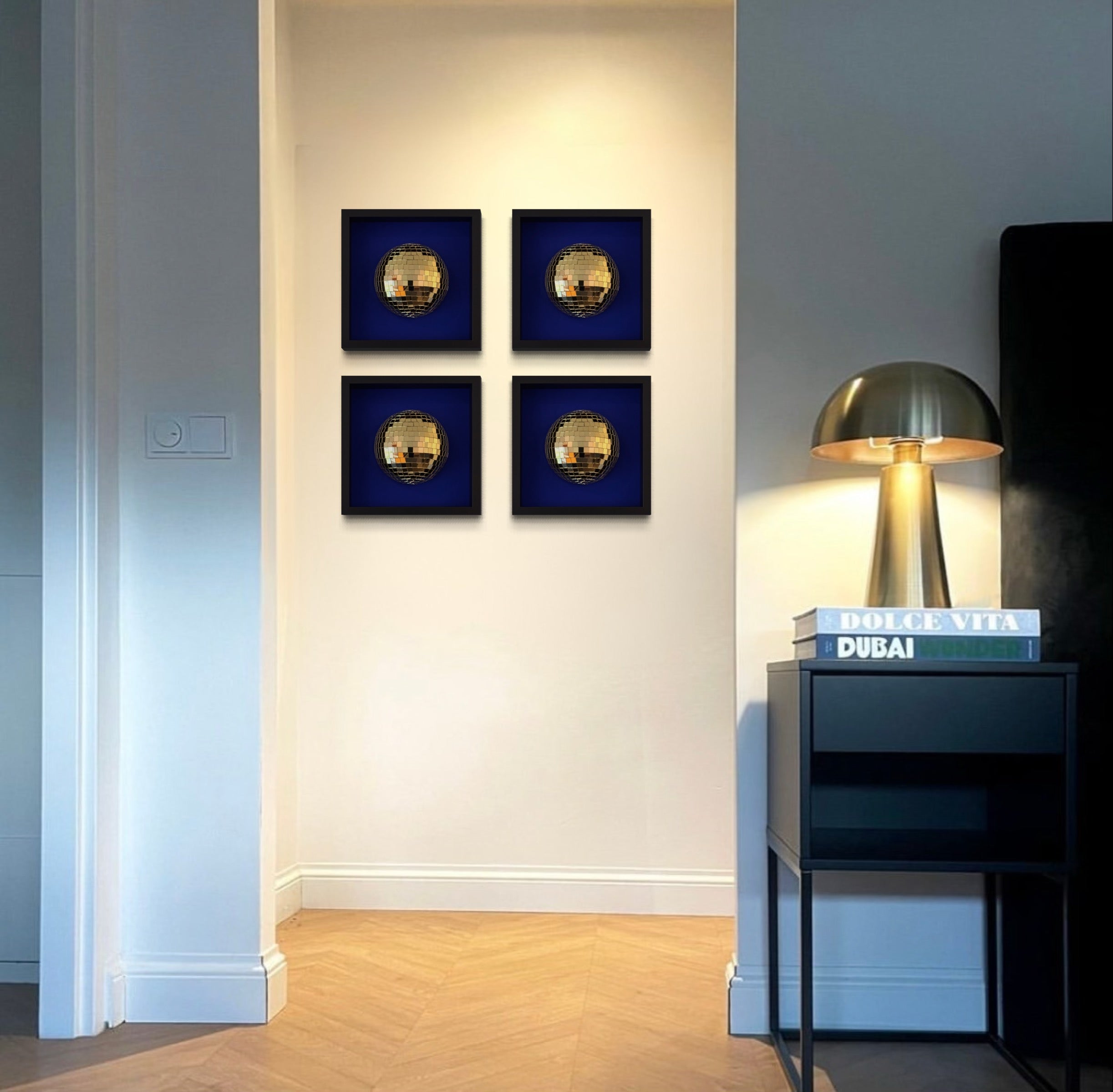 Disco Ball Gold 25x25 Blue